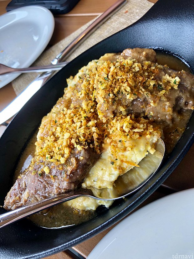 これがとっても美味しかったです。サーバーさんイチオシの、Porchetta Spiced Pork Cheeks。ポークの頰肉の料理ですがこれがとっても美味しかった!超オススメです。
