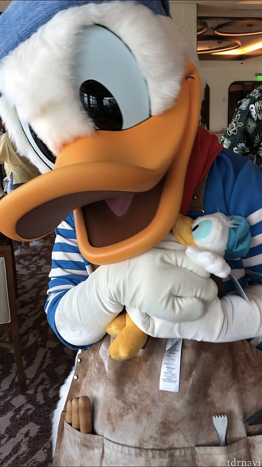 芸術家になったミッキー達に会える食事も最高のレストラン