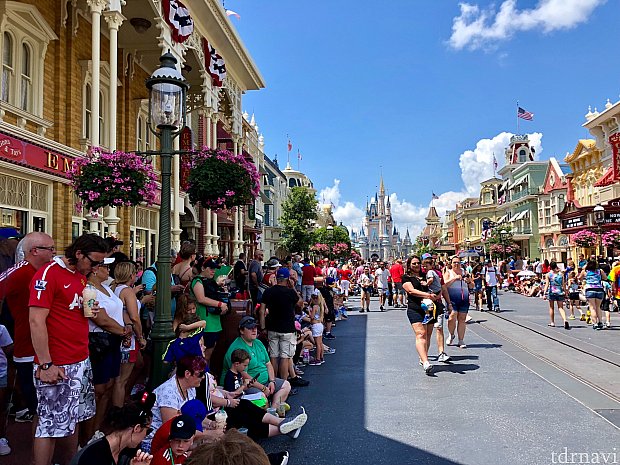 ハリケーンシーズンが始まったと同時の、毎年6月の第一週がGaydays in WDWとなっています。