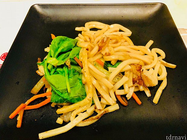 メイン料理の前に焼いてくれたうどん