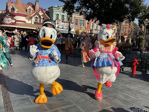 春節コスチュームを間近に見られる！春節限定ミニショー | 春節