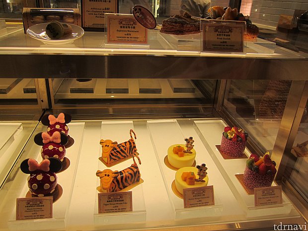 ケーキ1個はだいたい80HKD(1,200円)と結構いいお値段なので、40%オフはでかい。