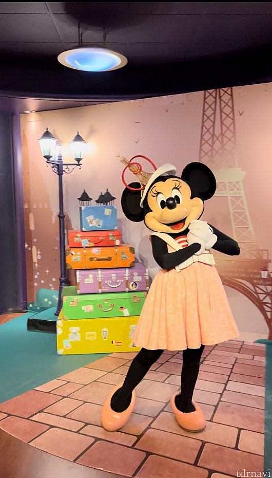オシャレなパリジェンヌファッションのキャラクターとグリーティング♡