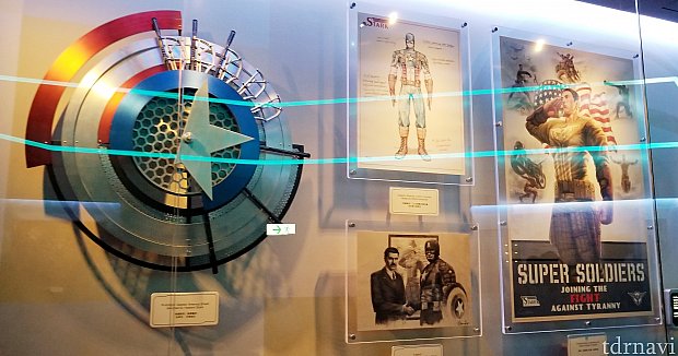 キャプテンアメリカに関する展示も。キャプテンアメリカの盾はトニーの父・ハワードが作ったものです