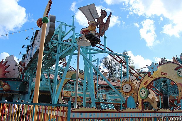 意外と並びました！遊園地によくあるねずみのコースター