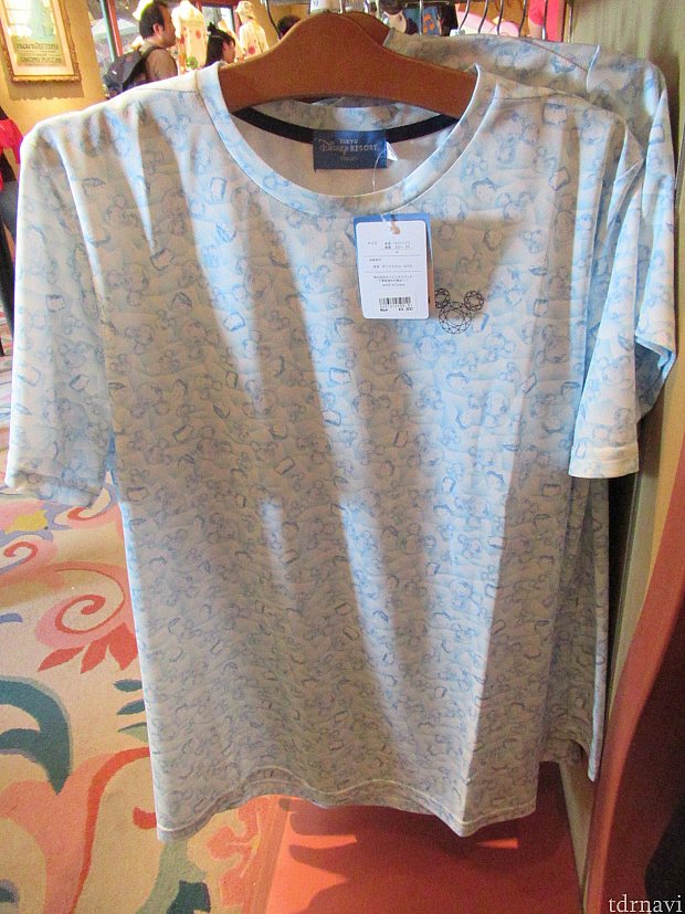 爽やかな男性でも着れるTシャツ
3300円