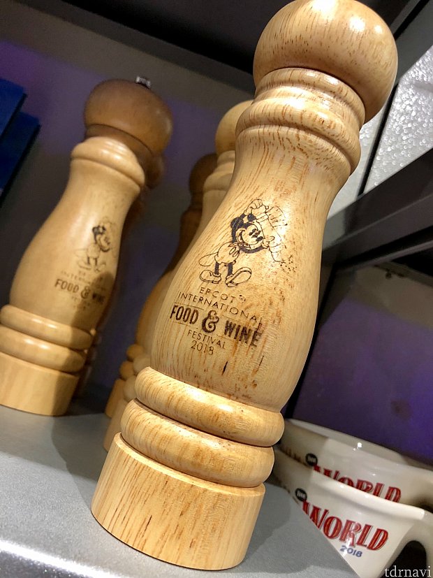 こちらの塩胡椒グラインダーもあります。$24.99