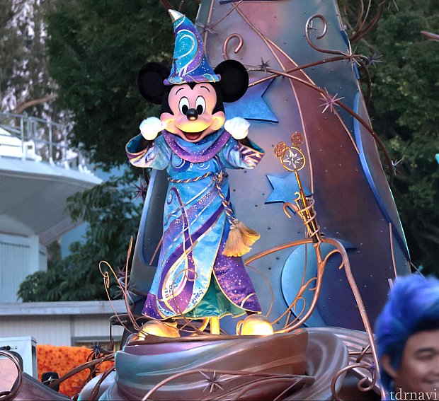 大人気！最前列で観たい場合は1時間前がおすすめ！魔法の瞬間が観