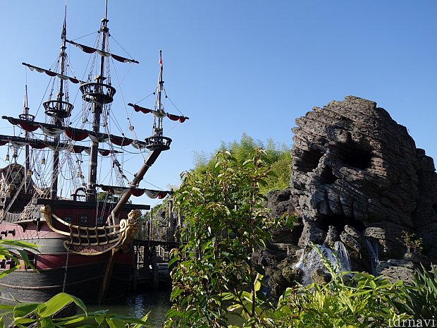 フック船長の海賊船やドクロ岩 隠れディズニーキャラクターに注目 アドベンチャー アイル パリ