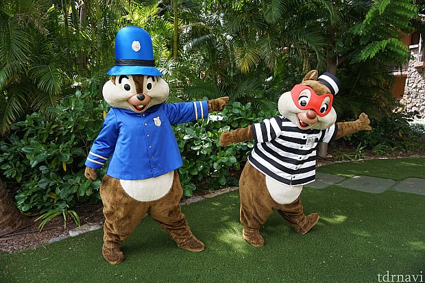 チップとデールは、どろぼうと警察。かわいい!