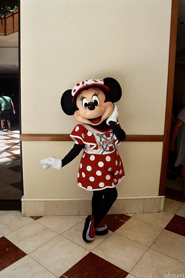 ロビーでのフリーグリでのミニー