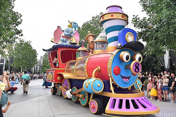 ドニーズ・ブルドックス、走る人、超希少額装用画版、新品額装付 チップ＆デールの抱きつき人形セットも！東京ディズニーリゾート