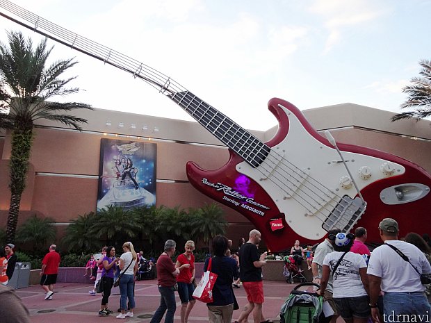 WDW アトラクション ロックンローラーコースター with エアロ