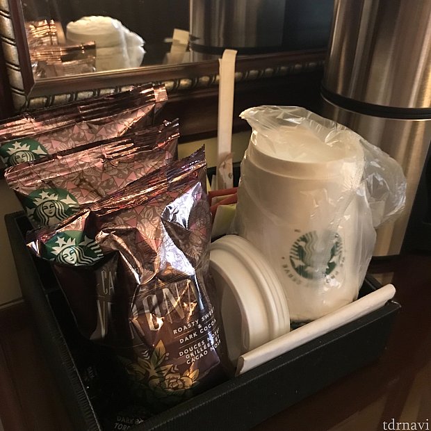 部屋にあったスタバのコーヒー。自由に飲むことができます。