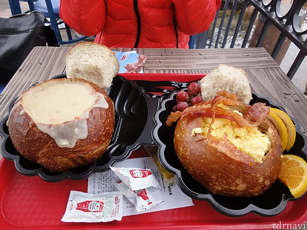 Disney - パン ミッキーのサワードウパン | アント・キャス・カフェ