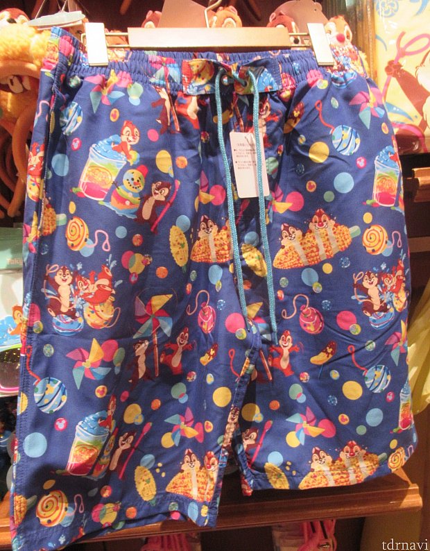 ハーフパンツ
2300円