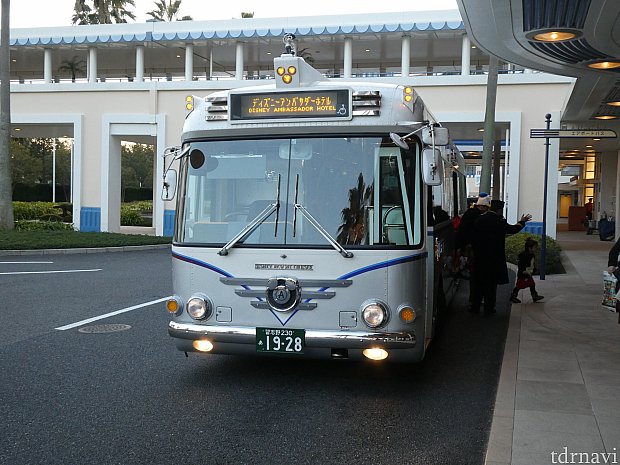 ディズニーアンバサダーホテル利用者のためのバスです