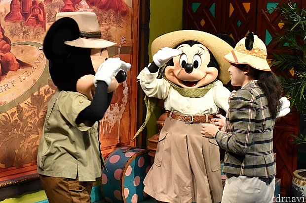 探検家のミッキーとミニーに会おう | アドベンチャー・アウトポスト