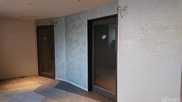 奥がランドリールーム
手前は喫煙室です
入りやすさを感じたのはドアの透明性でしょうか