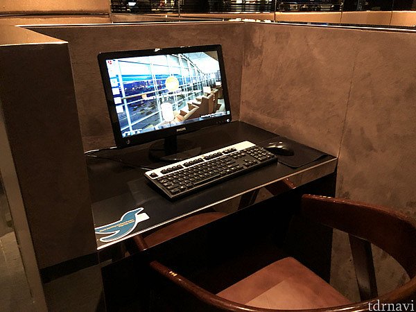 PCの席が6席ほどあります。