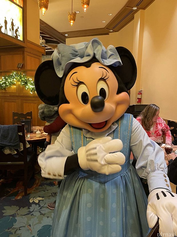 ディズニーテーブルトップキャロル　　美品 クリスマスキャロルのミキミニ、グーフィー、スクルージ、クララベルに