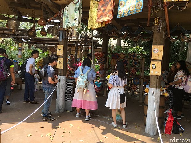 ゲームはちょいちょい成功している人がいました。イーヨーの枕が可愛かったなぁ…