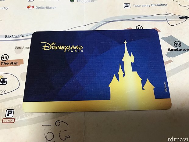 MAGIC PASSには部屋の鍵とチケットとミールクーポンのデータが入っています。