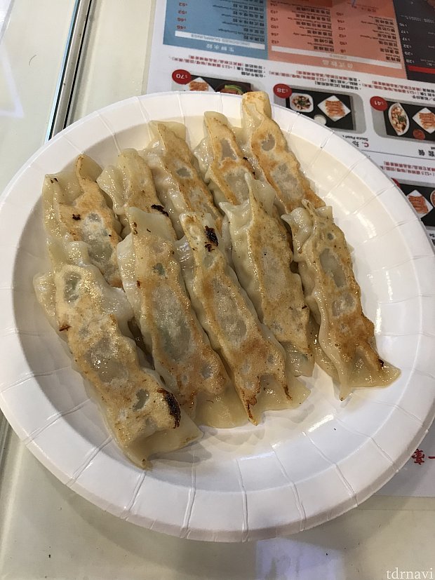 餃子屋さんの餃子です。
脂っこくなくて、ペロリといけました❤️