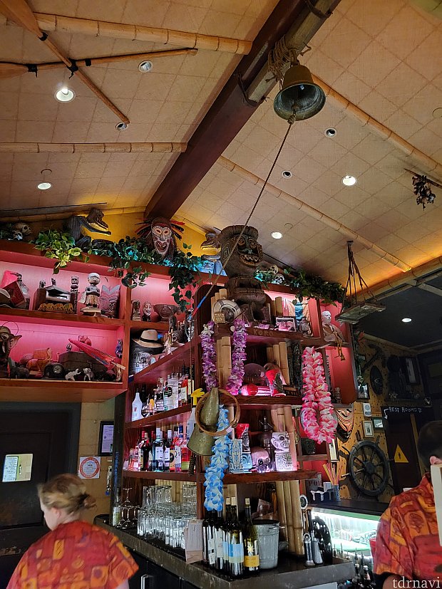 1粒500円越えのタコ焼き！トレーダーサムのまるでチキルームのような