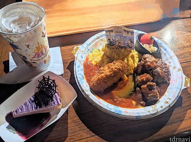 お肉の味付けが凝っている】ハロウィーンのスペシャルセットを頂きまし