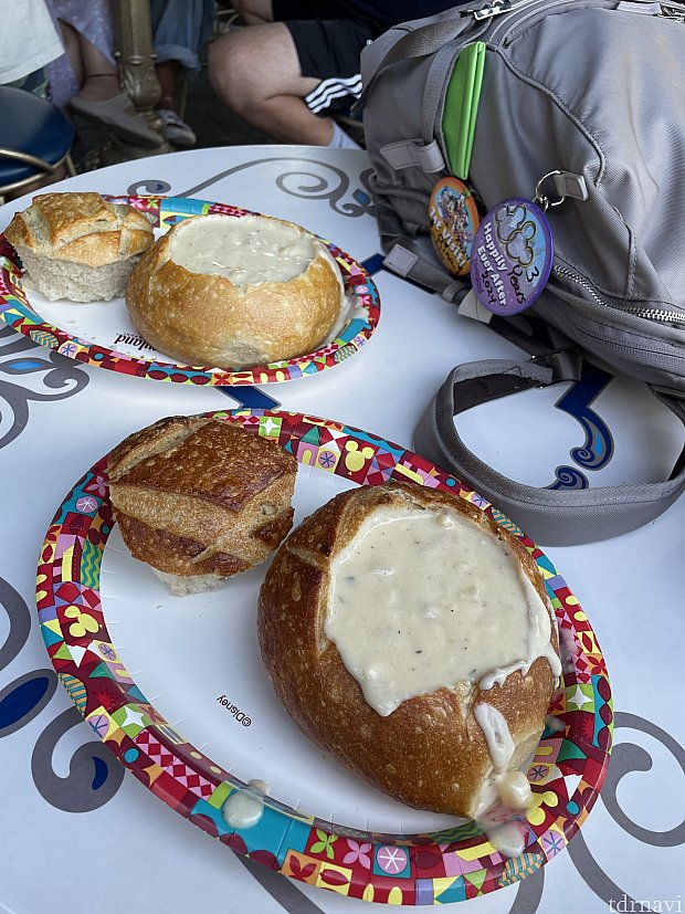 本場ならでは！ボリュームたっぷりのクラムチャウダーが食べられます