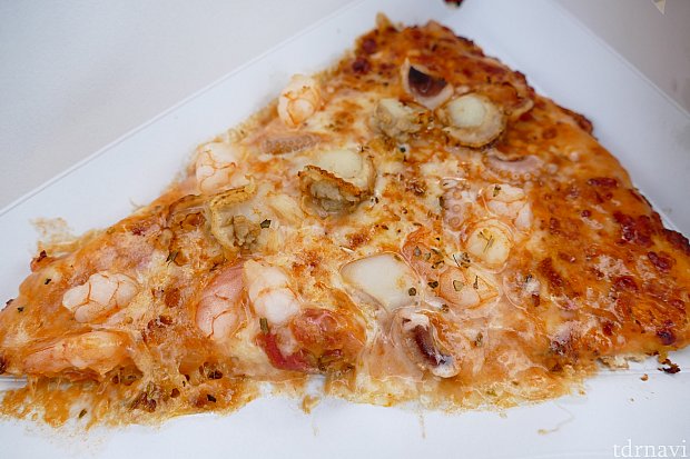 Tdlで一番美味しいピザがあります その名はベーコンとパイナップルのピザ キャプテンフックス ギャレー