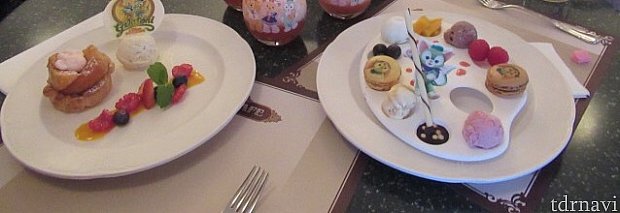 98HK
アップルパイはサクサクで美味しいです。バニラアイスも美味しいです。メイちゃんはあまいです!