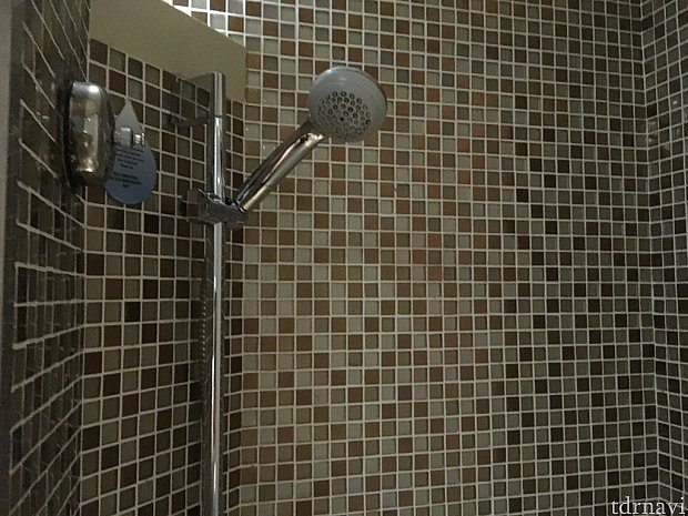 シャワーは水圧等々問題なかったです