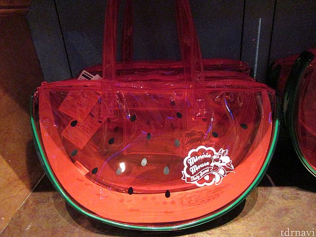 スイカトート
サイズが大きく、かなりの収納できます
3900円