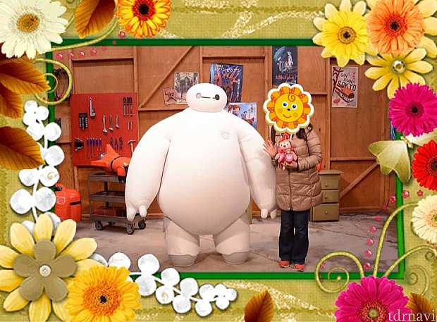 ベイマックスウィンクしてました♪
香港よりグリーティングスポットは、広かったです!