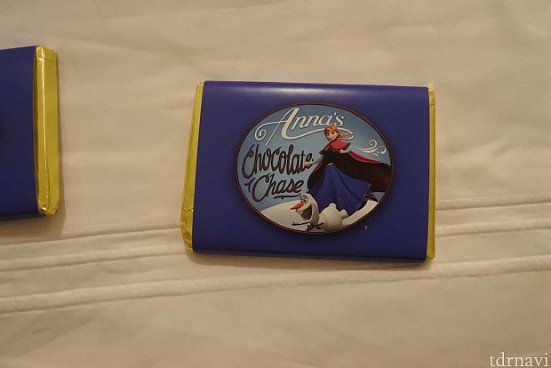 チョコにもパッケージと同様のデザインの形になっていました!