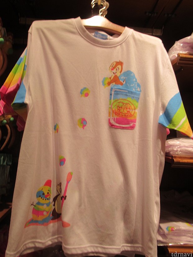 Tシャツ
2600円