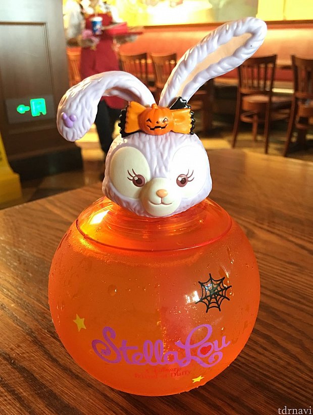 ルーちゃんのカップは電池内蔵でピカピカ✨光るのですが接触が悪いのか光ったり光らなかったり💧