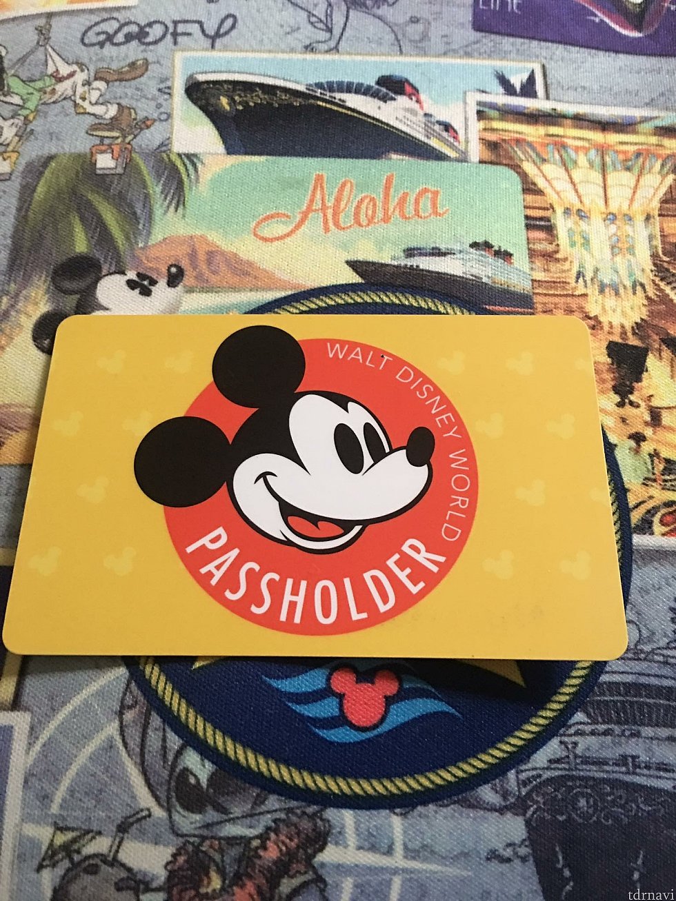 77,085円でした!4パーク入れて安いと思います!東京は、2パークで大人93000円😂http://www.tokyodisneyresort.jp/sp/ticket/annual.html