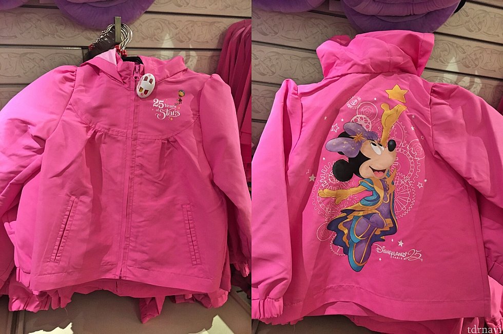 ジャンパー。背中にミニーちゃんの絵がプリントされてます! 42.99€