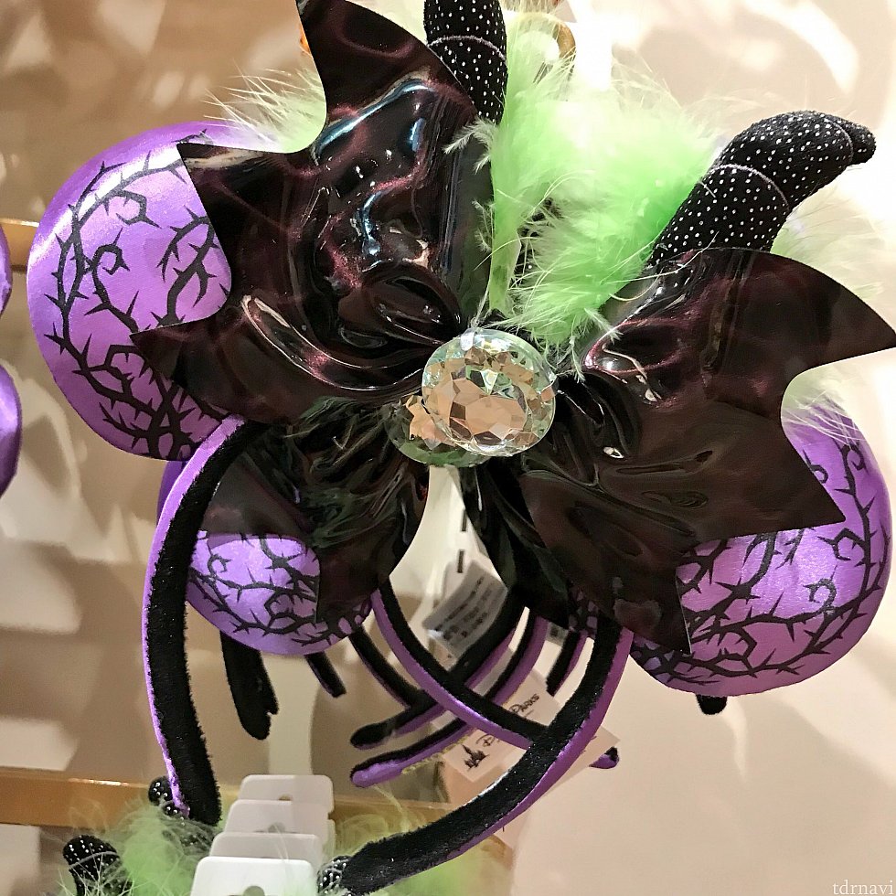 マレフィセントのカチューシャ買ってマレフィセント様とグリーティングしました!