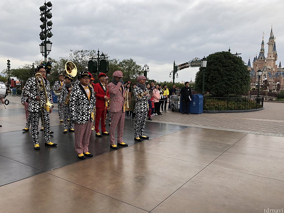 上海ディズニーランドバンドのみなさん