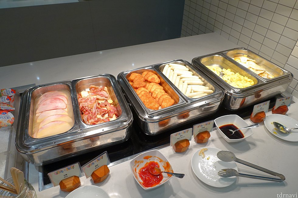 これが温かい食事コーナーだ!