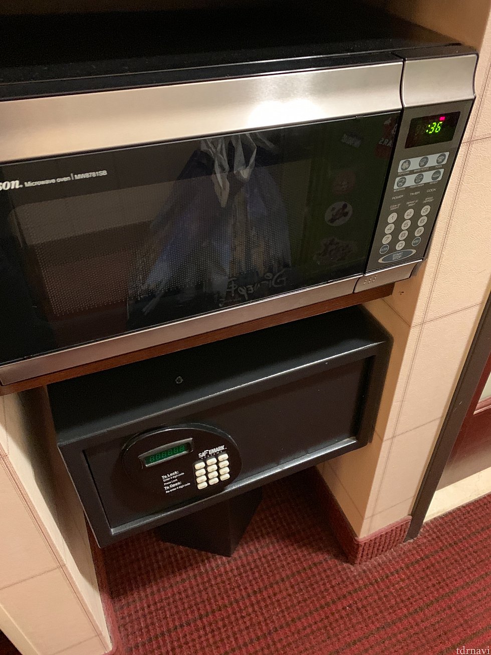 電子レンジもありました。