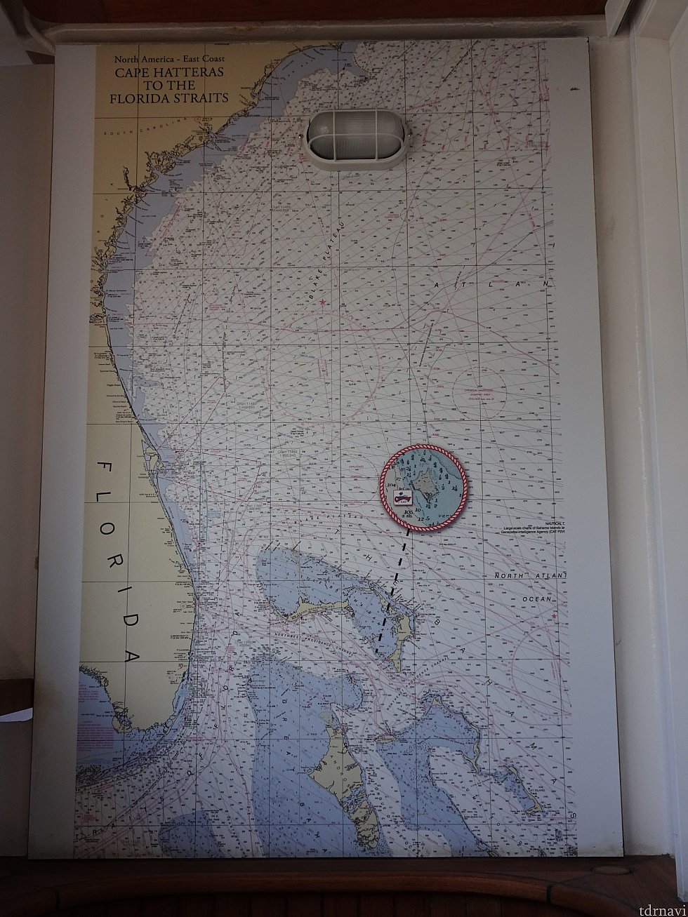 ベランダ右側にある地図です。
フロリダ近辺みたいですね!