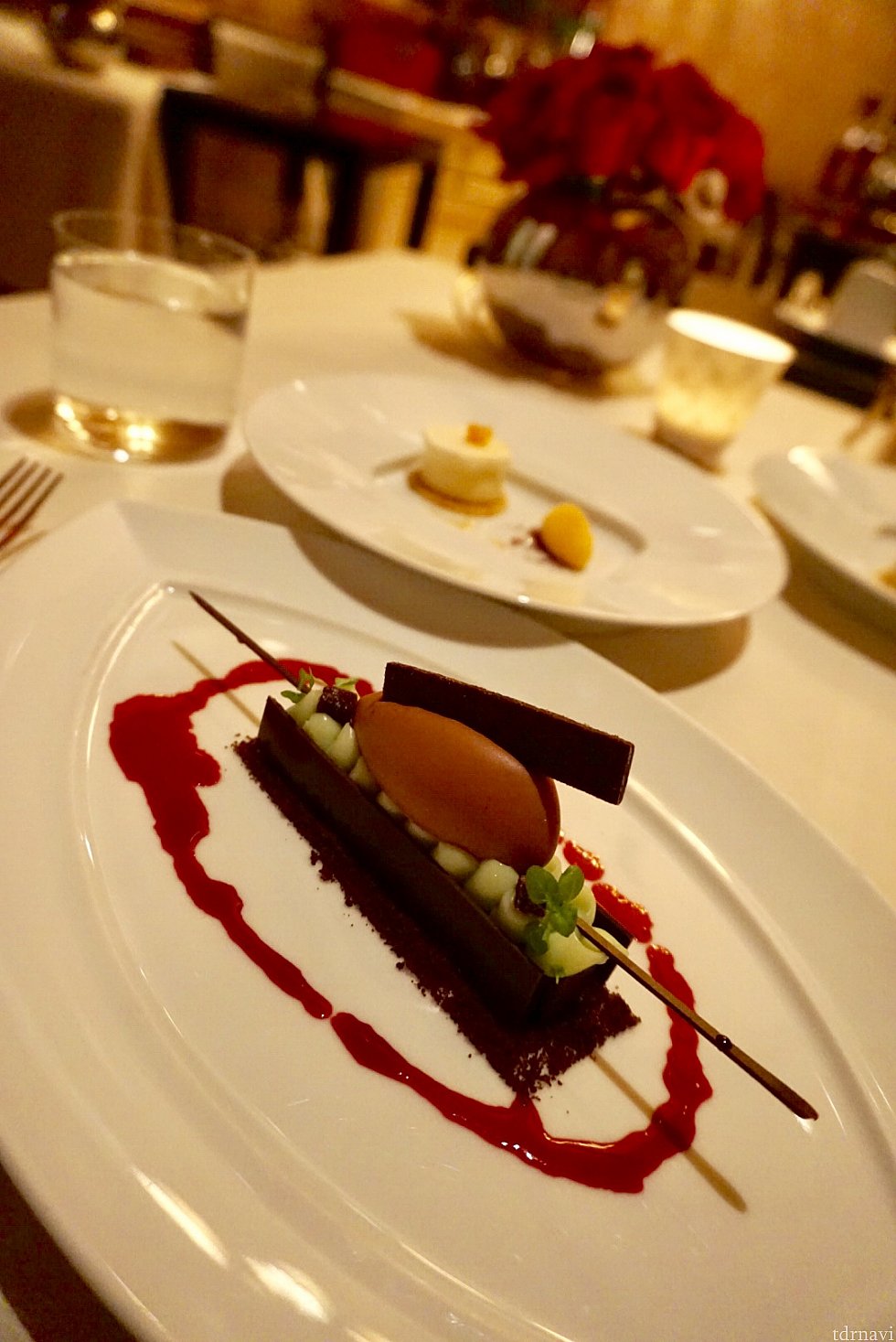 更にデザートが出てきました。チョコレート系ですが、甘さ控え目がとても嬉しかったです。こちらもお上品なお味。頑張って完食してみました。