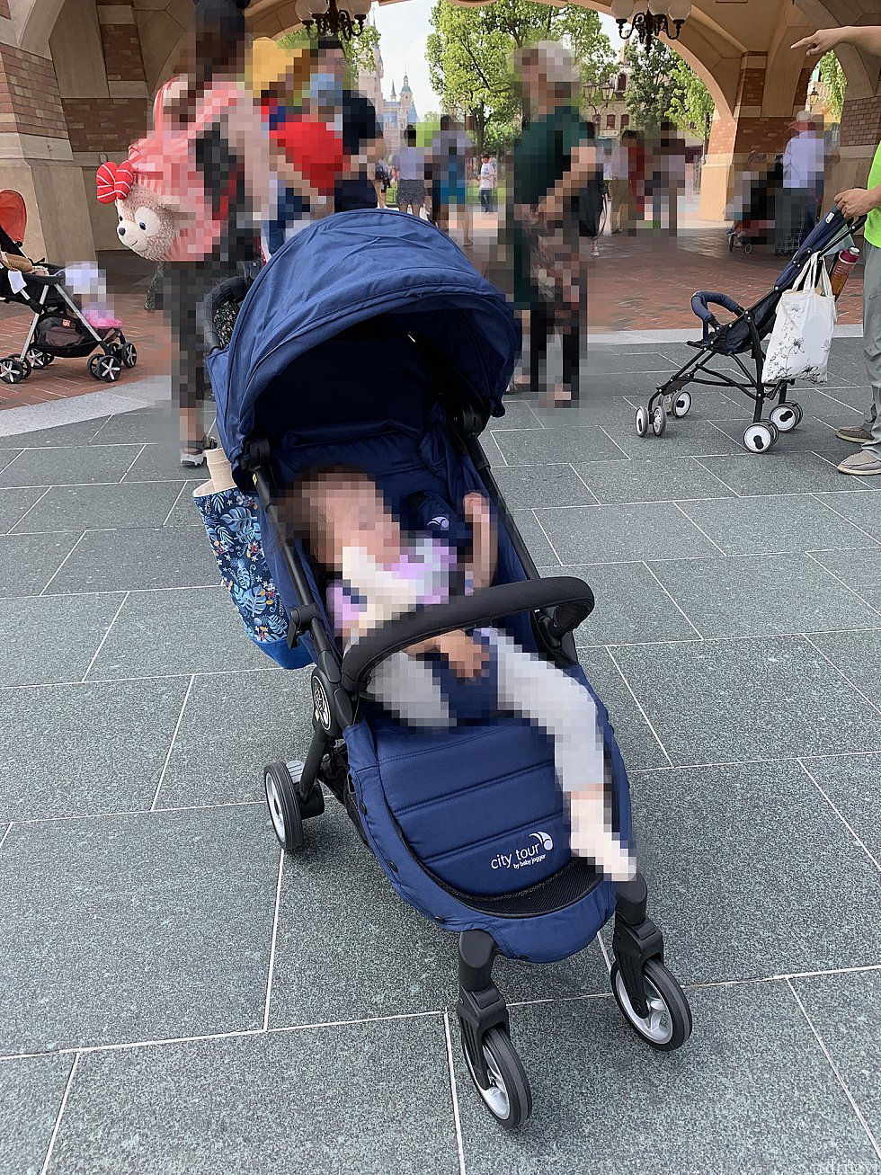 ベビーカーを持参すれば子供も安心!