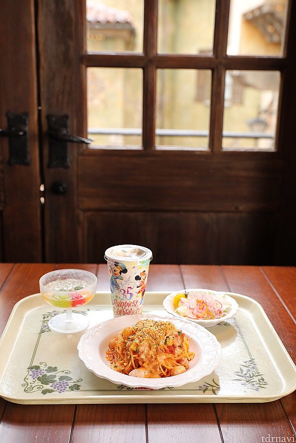 スペシャルセットをオーダーです♪
1,580円
料理写真を綺麗に撮りたければ
窓際 or テラス席をお勧めします。
逆光を上手く利用すればインスタ映えする写真が撮れるかも!?
この写真の設定ですが
SS 1/125
F 4.5
ISO 400
WB 太陽光
ストロボ有り