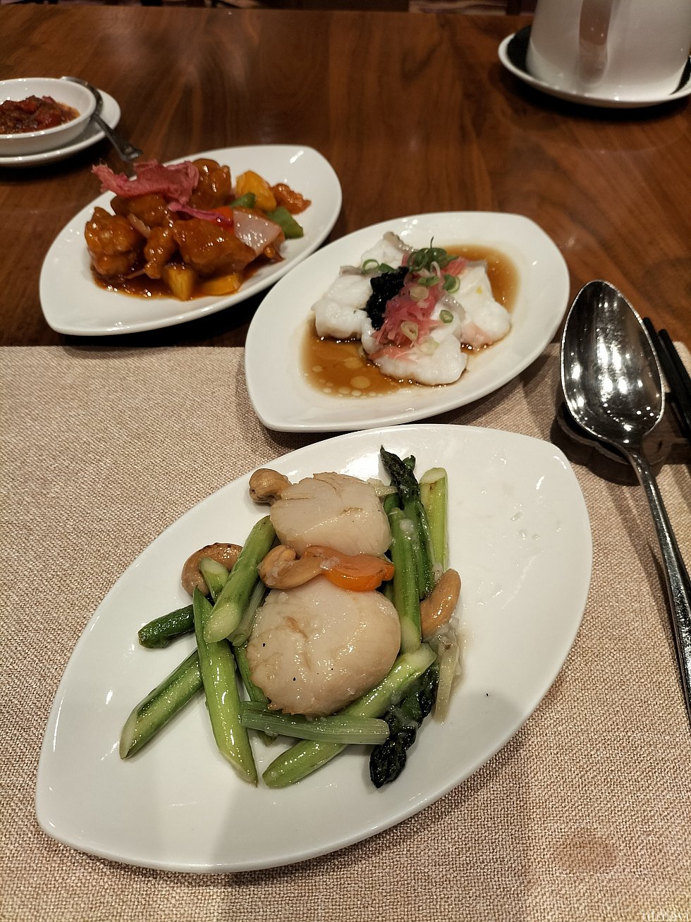 次々と来るお皿たち。